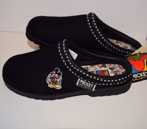 mickey mouse canvas shoes