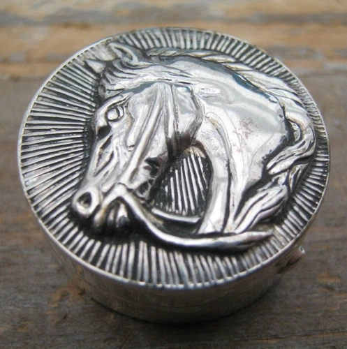 English Hallmarked Sterling Silver Horse Head Pill / Snuff Box - Hunting Racing