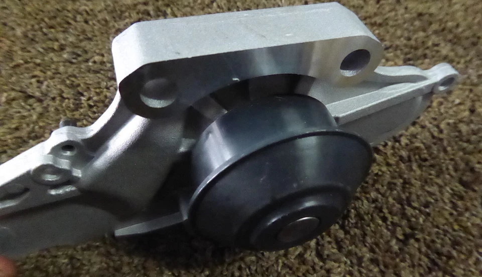 Bomba de agua NPW hecha en Japón para 05-12 Honda Accord Pilot Odyssey Acura CL TL MDX Foto 4 de 4