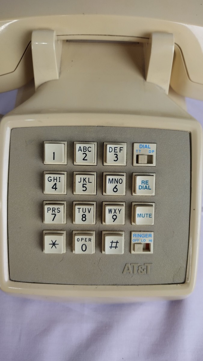 アンティーク　押しボタン電話 Vintage AT＆T U.S.A製 Vintage AT&T Desk Top Push Button Phone 100 Series Beige With
