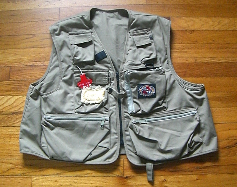 Stearns Vintage Angler Fishing Floatation Vest CO2 Inflate Air Bladder Khaki USA