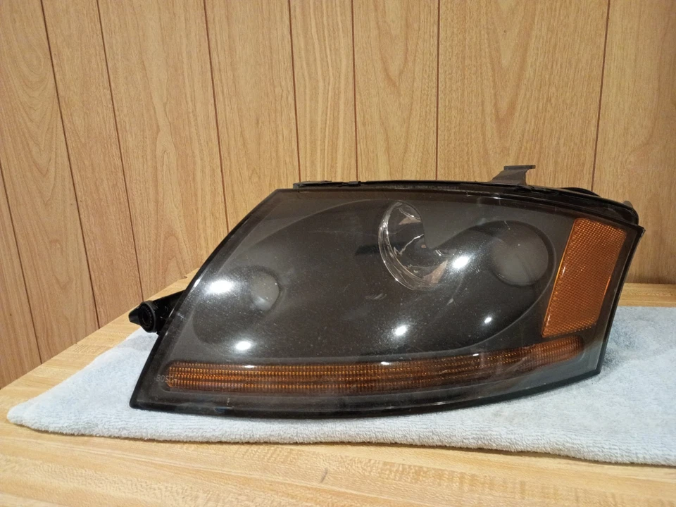 2000 - 2006 奥迪 TT 车头灯 HID 氙气左驾驶员侧正品 Oem read — 第 2/4 张图片