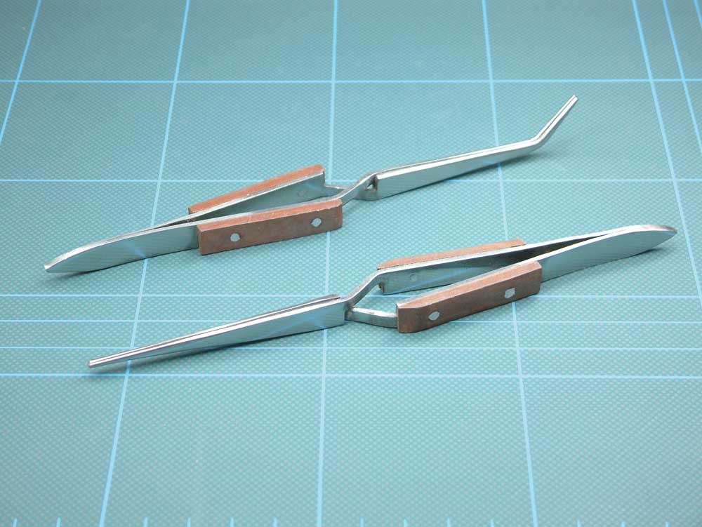 Expo Tools 79020 Self Closing Tweezer Straight with Insulated Handles - Image 4