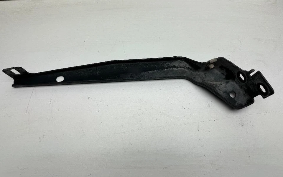 08-10 FORD SUPER DUTY LEFT GRILLE SUPPORT BRACKET P/N 8C34-8B459AB OEM PART Foto 3 de 4