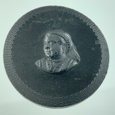 Queen Victoria Veiled Mourning Bust Bog Oak Jet High Relief Carved Button 894A