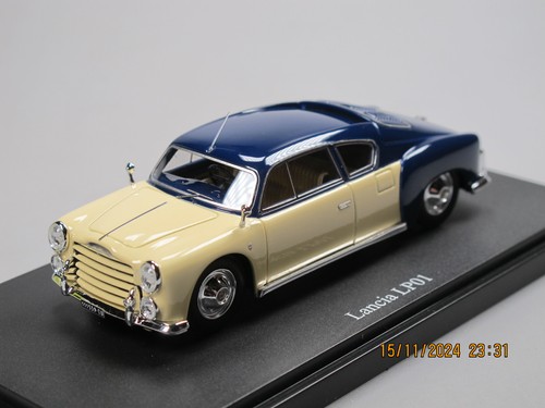 Autocult 06060 Lancia LP01 Prototype by Ghia 1947 cream blue Resin 1:43
