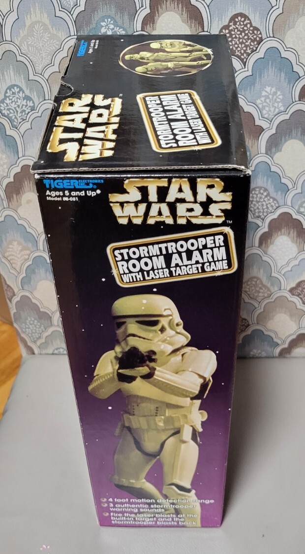 NEW Tiger Electronics Star Wars Room Alarm With Laser Target Game