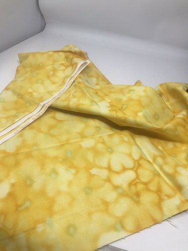 Jelly Flowers Fabric Gail Kessler for Andover Yellow Green Quilt Batik 1 Y F46 - Picture 4 of 4