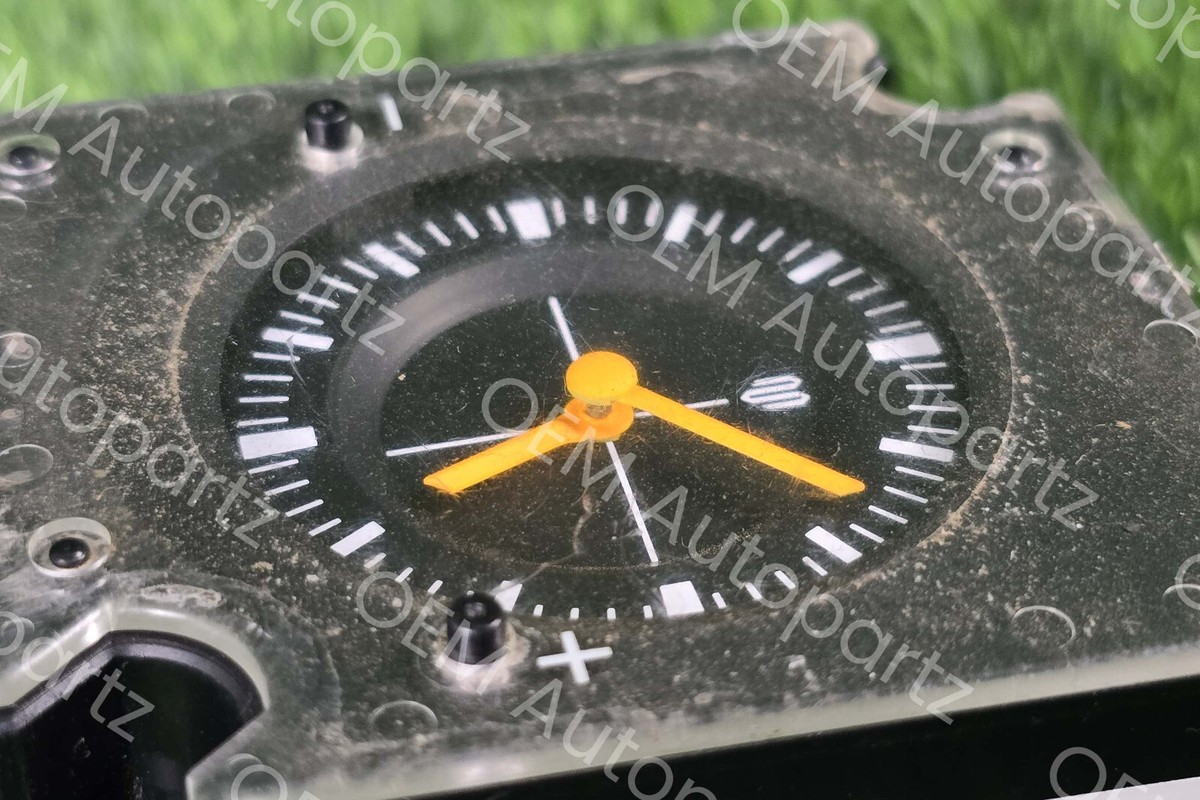 Toyota Land Cruiser 1996-2002 Dash Clock assembly Oem jdm