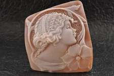 (Import Duty Support)  vintage shell cameo  (Total55.5ct) "Flowers and Girls".