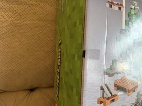 LEGO Minecraft: The Mountain Cave (21137) - factory sealed, retired, genuine