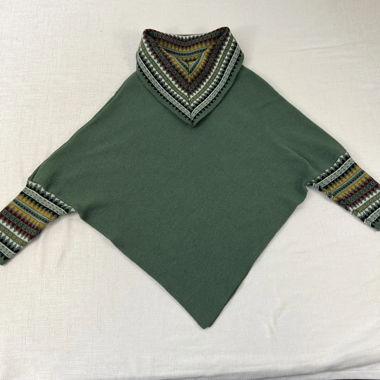 Etnitex Acrylic-Wool Poncho Sweater One Size Fits XL Rustic Green Pattern Used