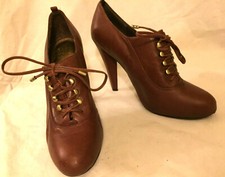VINTAGE SAKS FIFTH AVENUE BROWN ANKLE BOOTS Women s size 9