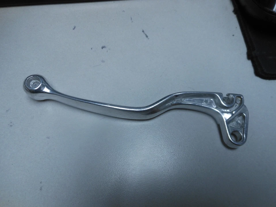 Palanca de freno NOS EMGO compatible con: Yamaha 81-85 YZ80 81-84 YZ125/YZ250 30-51161 Foto 3 de 3