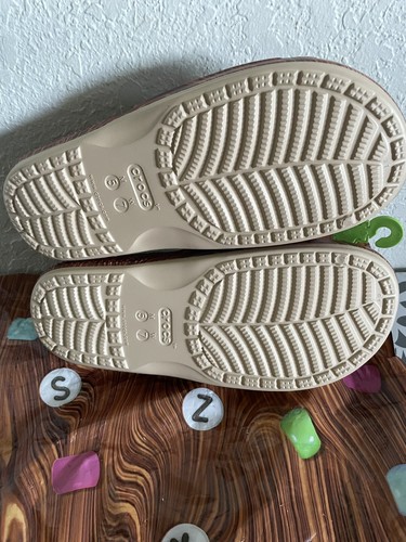 SZA CROCS CLASSIC WOODGRAIN SLIDES SANDALS SHOES WITH JIBBITZ NEW - M5/W7 - Picture 3 of 6