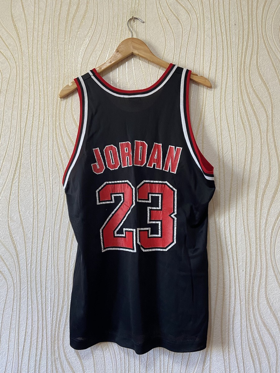 CHICAGO BULLS BASKETBALL SHIRT JERSEY CHAMPION sz 44 MICHAEL