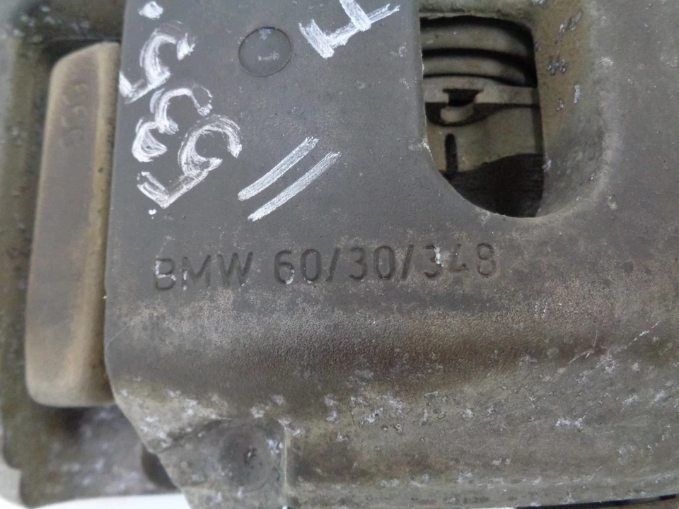 Pinza de freno delantera derecha del lado del pasajero BMW 535i 2011-2013 OEM AK251119 Foto 2 de 4