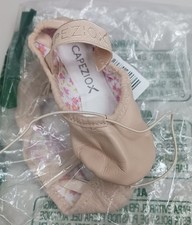 Never Worn Capezio Pink Ballet Slippers 205t Size 8 1/2  In Children's Size
