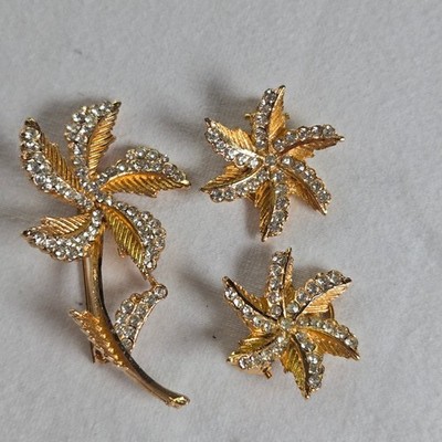 Vintage BSK Gold Tone Rhinestone Floral Brooch and Clip On Earrings Set