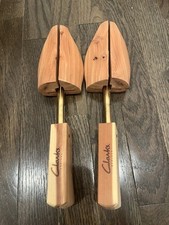 Clarks Aromatic Cedar Shoe Trees ONE PAIR SIZE M Natural Wood