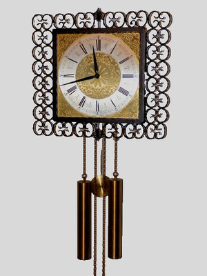 Hermle Wanduhr Schmiedeeisen antik goldfarbenes Zifferblatt
