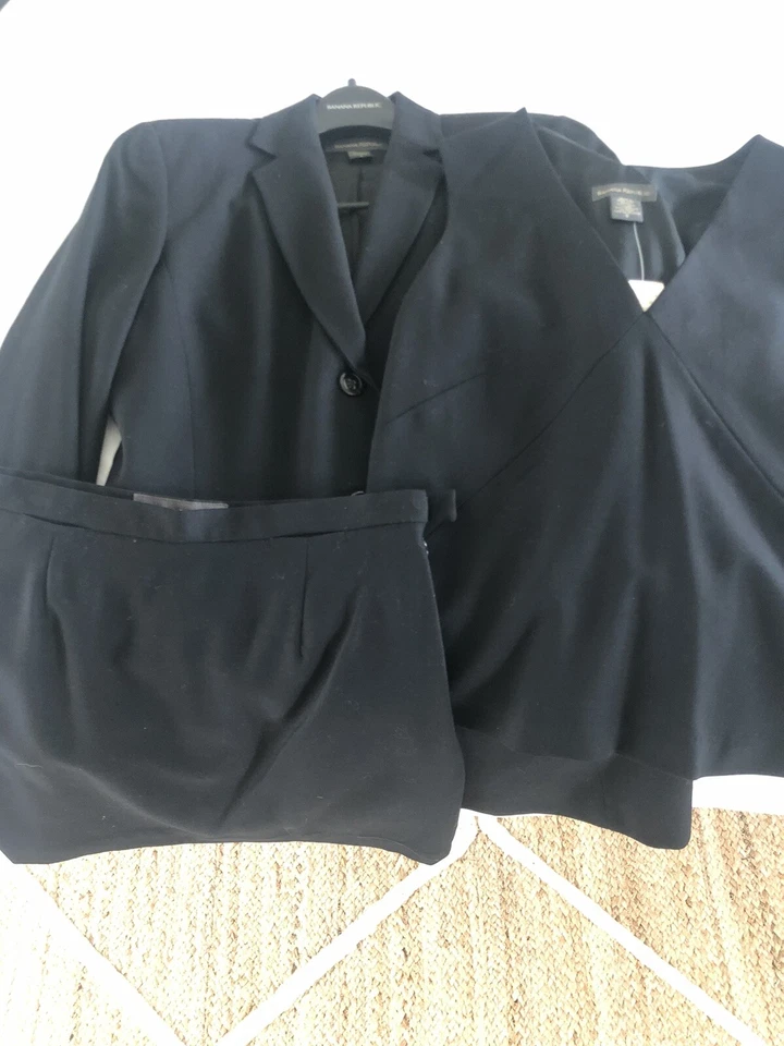 $360 Nuevo Con Etiquetas Para Mujer Pequeño Negro Lana Banana Republic Tres Piezas Negro Falda Traje Foto 2 de 4