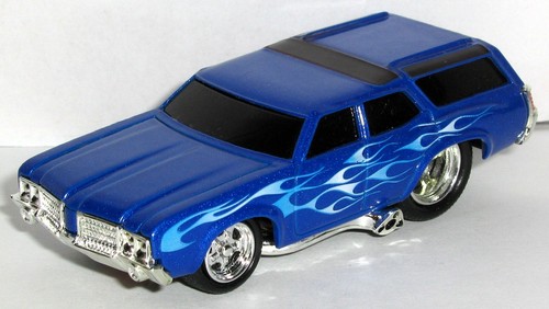 2003 LAS VEGAS HOBBY SHOW / 1970 OLDSMOBILE = OLDS VISTA CRUISER / Diecast Car