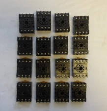 OMRON P/N: 2-M4X20 10A CONNECTOR 250V 8 TERMINALS 35MM DIN RAIL MOUNT LOT OF 16