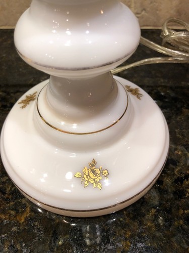 (2) VINTAGE ANTIQUE PORCELAIN WHITE W/GOLD ROSE APPLIQUE TABLE LAMPS***** - Picture 8 of 12