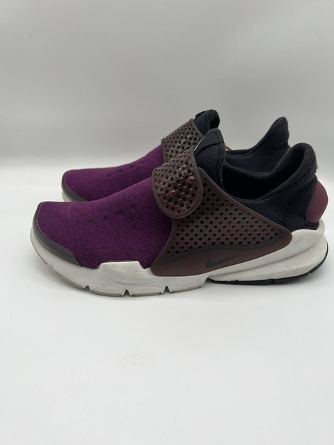 nike sock dart tech fleece