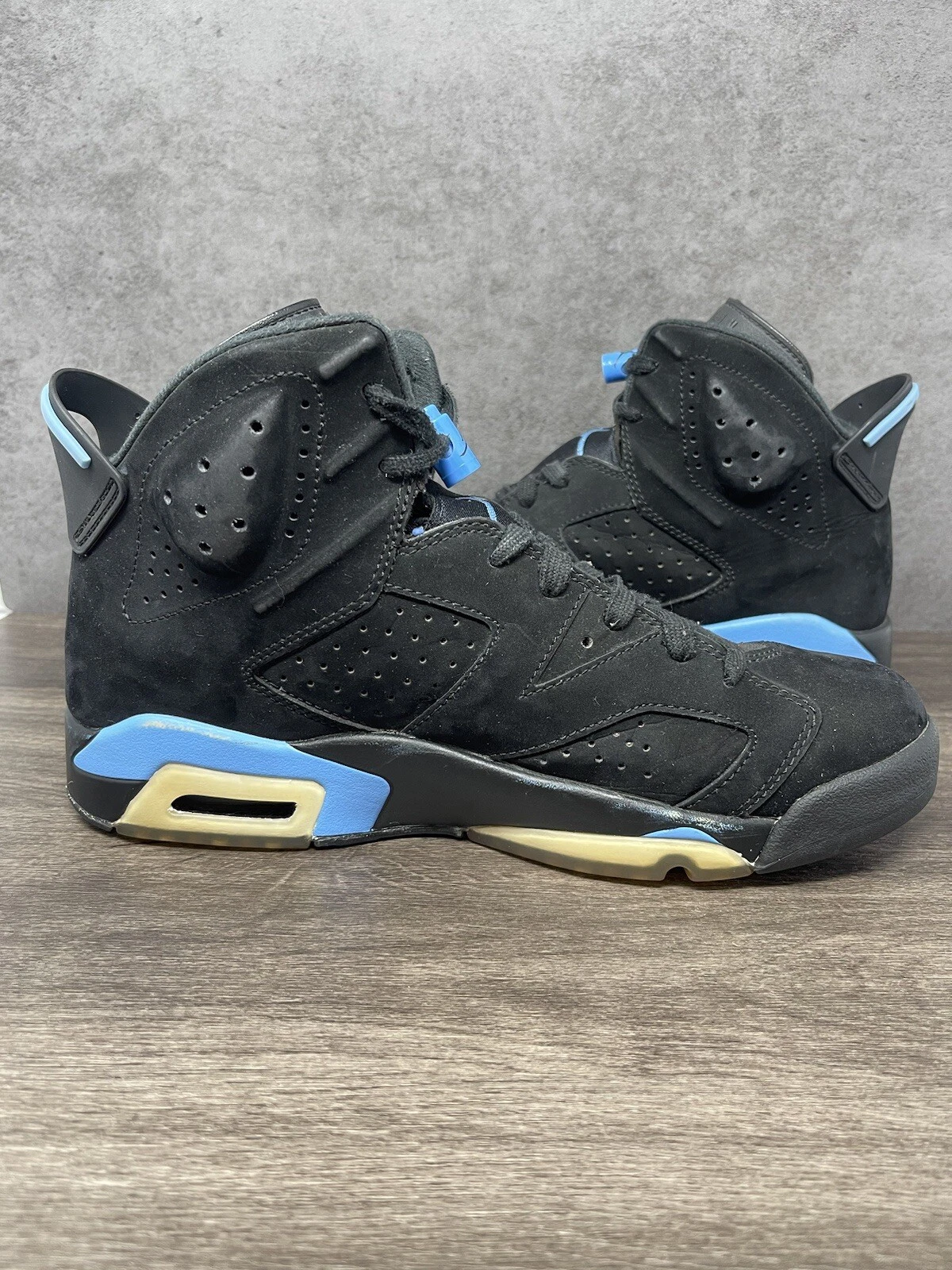 Air Jordan 6 Retro Taglia 9 Uomo UNC Nero Blu Università 384664 006