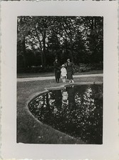 PHOTO ANCIENNE - VINTAGE SNAPSHOT - REFLET BASSIN MIROIR DRÔLE - REFLECT 1936