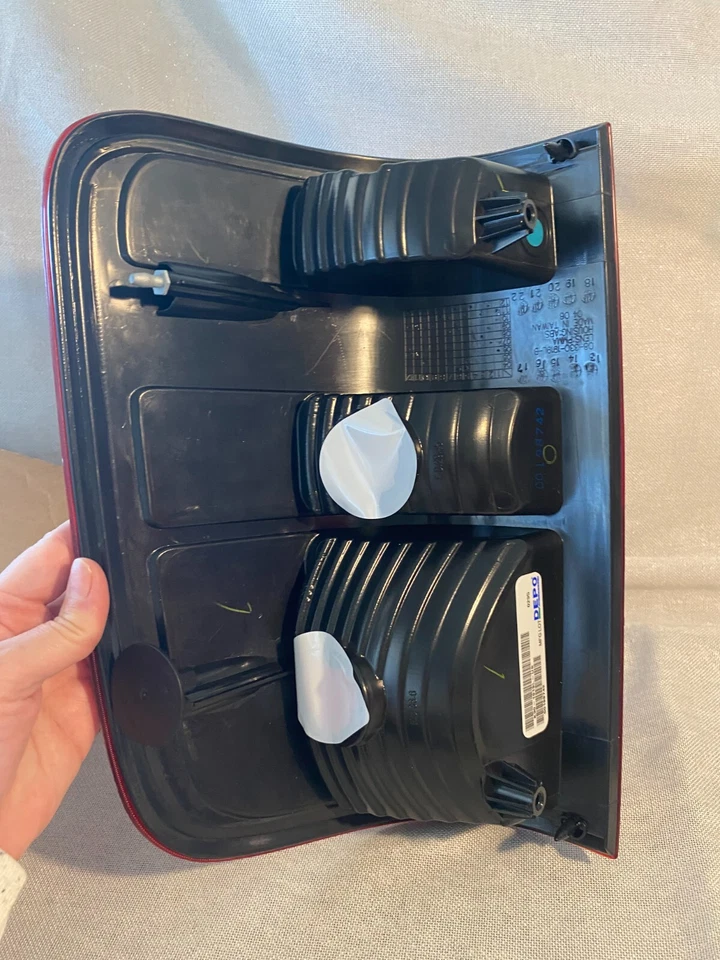 Luz de lámpara trasera izquierda DEPO de caja abierta para Ford F-150 2004-2006 FO2800182 Foto 2 de 4