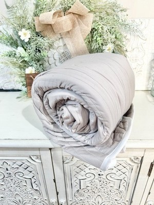 Adamson B10 Gray Bed Cooling blanket only Twin
