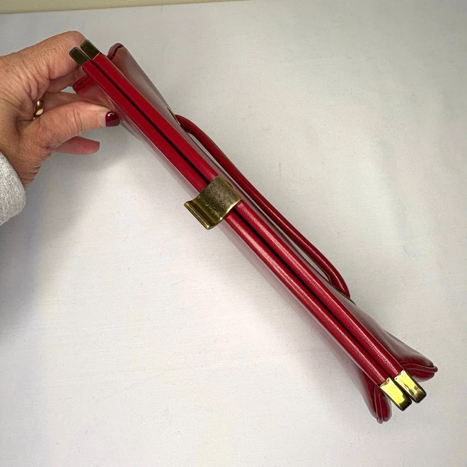 Bolsa de noite de couro vintage década de 1960 | alça deslizante de latão vermelho - Imagem 4 de 4