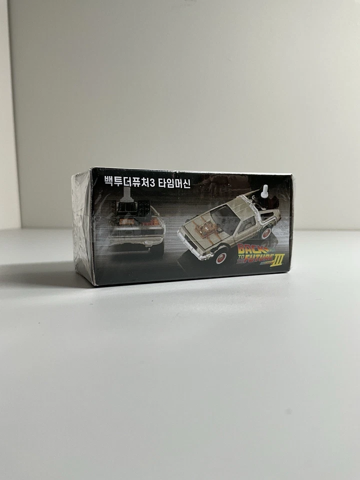 TAKARA TOMY Tomica Premium Unlimited 02 Back to the Future Part 3 DeLorean - Image 2 of 2