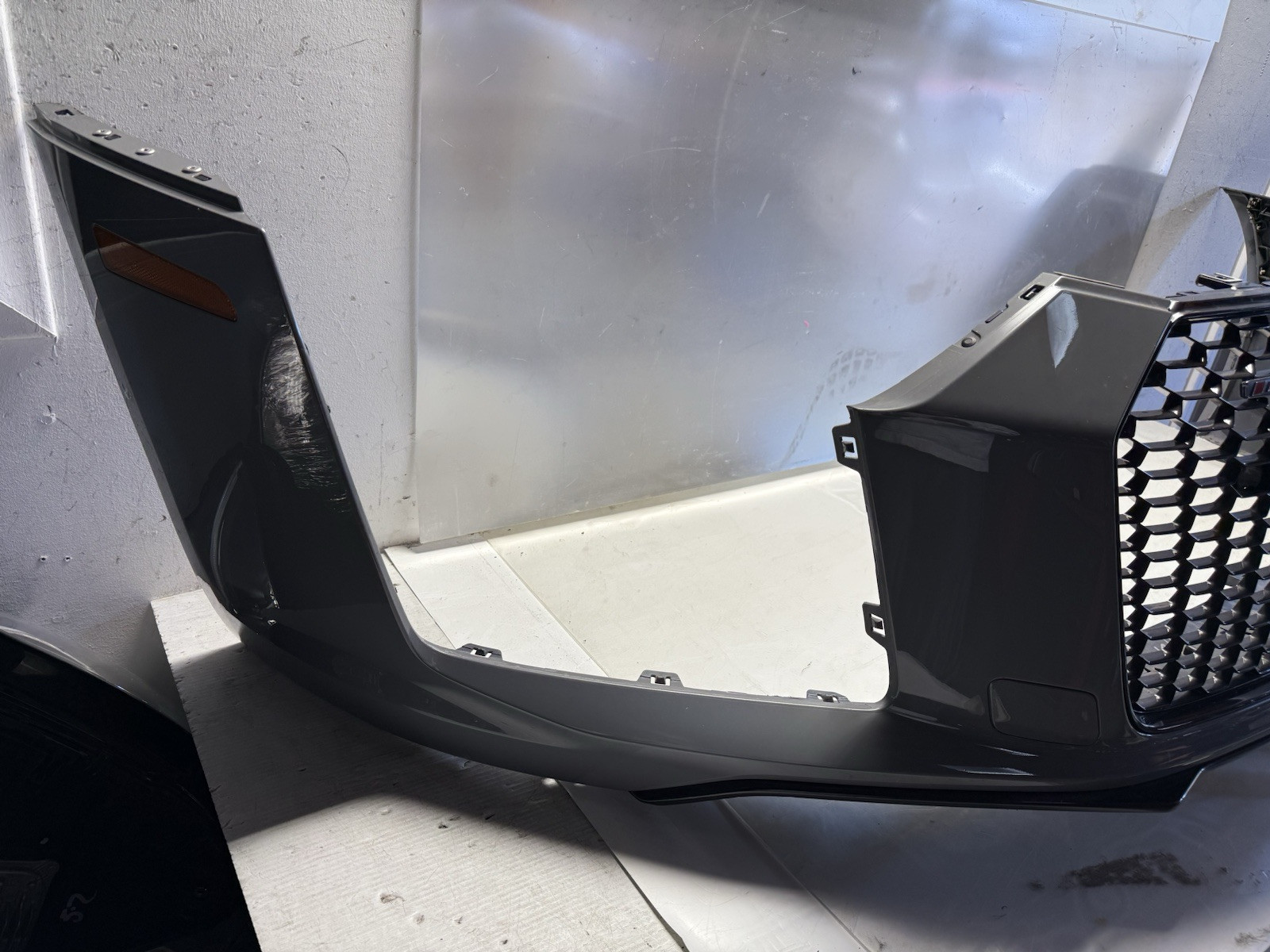2016 2017 2018 2019 AUDI R8 Front Bumper Cover OEM 4S0 807 437 B