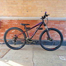 Mountain bike Carrera Vengence Small 14" con telaio - consegna gratuita nel Regno Unito