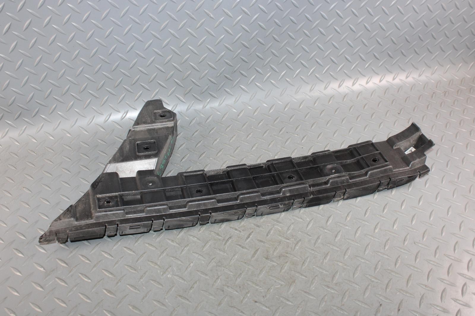 Bentley Continental GT 2003-2010 Rear Left Bumper bracket