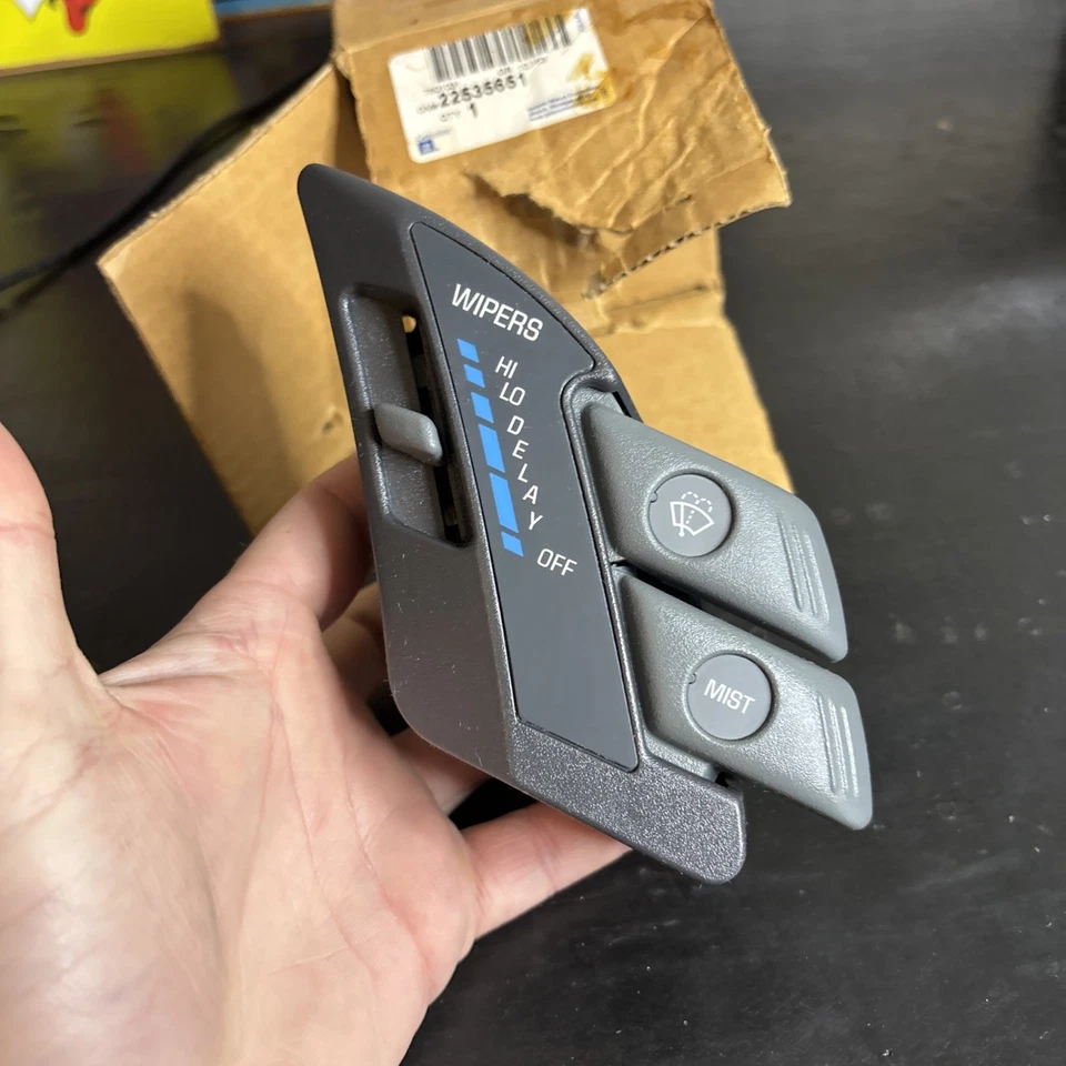 Genuine GM Panel Assembly-Wsw & Wswa Switch 22535651 OEM NOS - Image 2 of 4