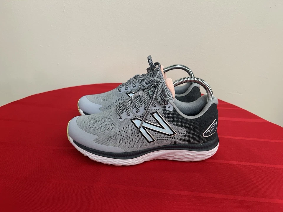 Zapatos para correr New Balance Fresh Foam 680 para mujer talla 7,5 D Foto 4 de 4