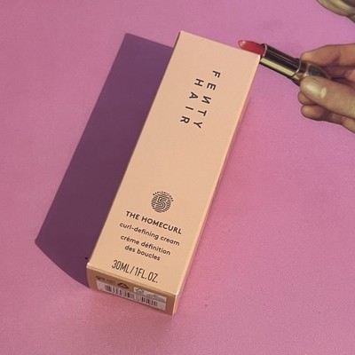 Fenty Beauty Hair THE HOMECURL CURL-DEFINING CREAM Reiseprobe 30ml