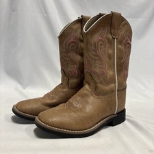 Shyanne Girls Faux Leather Boots. Tan With Pink. Size 2 D