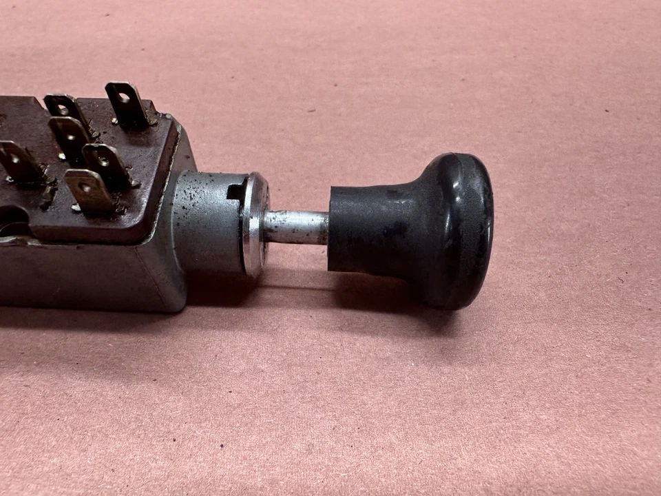 Interruptor de faros de tablero de instrumentos OEM 93 K millas BMW 2002 1502-2002tii 2000CS Foto 3 de 4