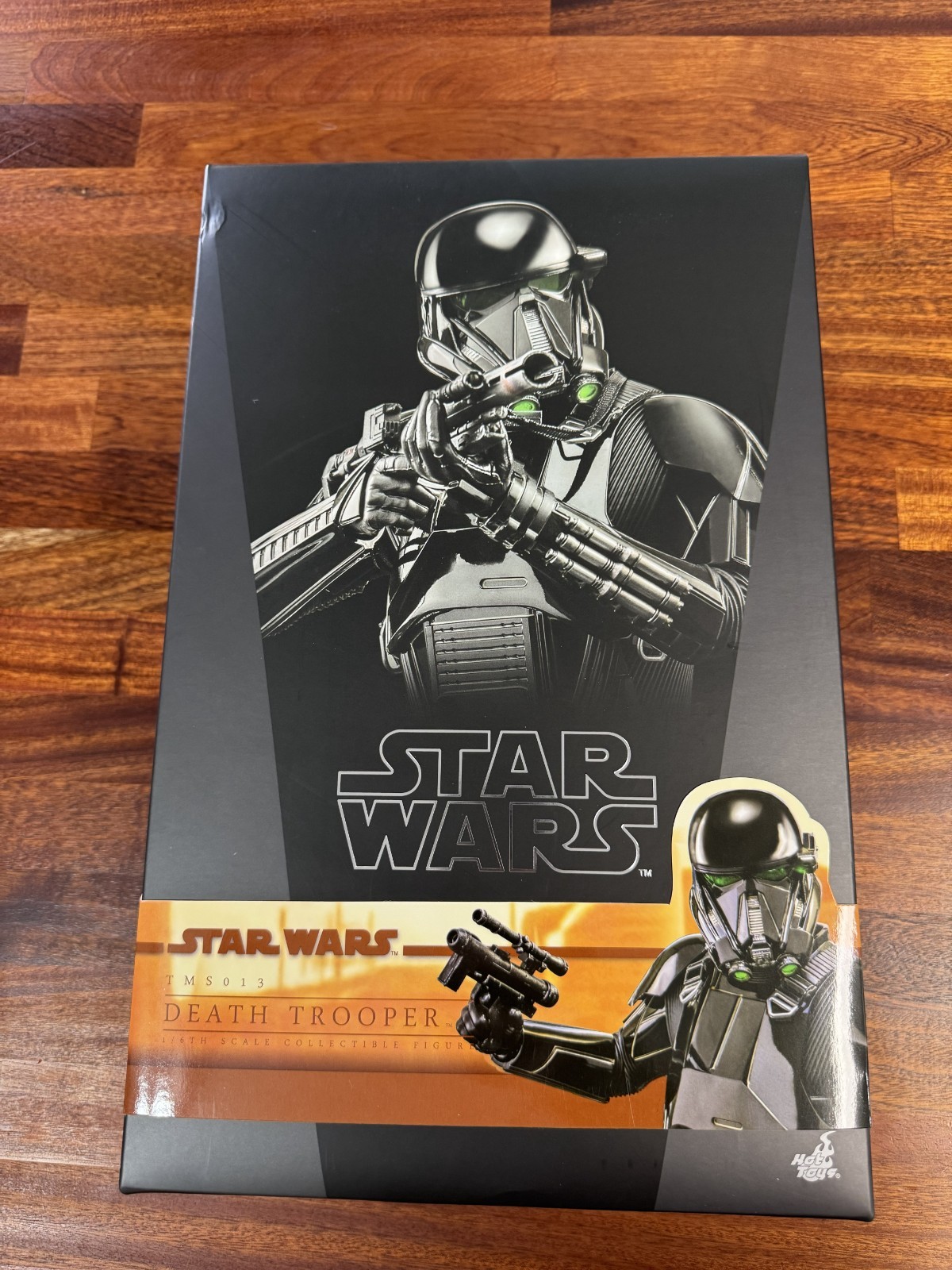 The Mandalorian - Death Trooper 1/6th Scale Collectible Figu