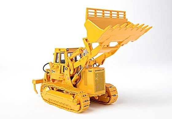 Caterpillar Cat 983B Track Loader with Ripper - CCM 1:48 Scale Diecast Model New - Image 3 of 4