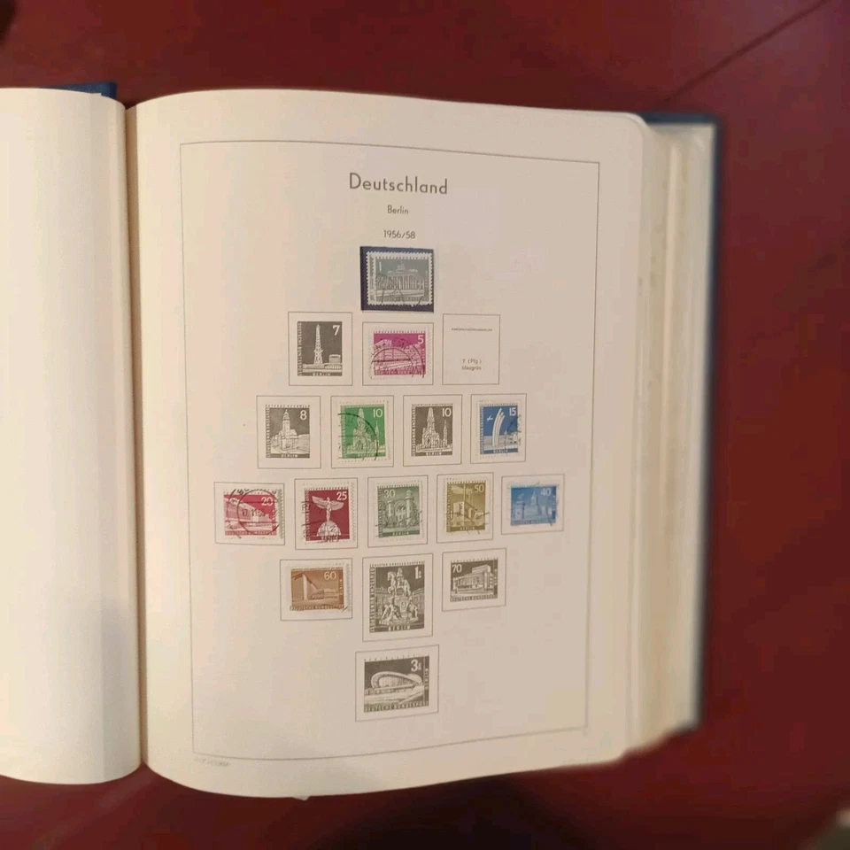 GERMANY  BERLIN With DDR Hinged In Lighthouse Album 500+ Stamps  Very Fine  - Image 3 of 4