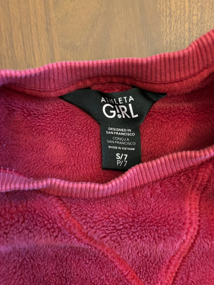 Sudadera Athleta Niña Rojo Caramelo Feelin' Great 2.0 Pequeña 6/7 Bolsillos Foto 2 de 4