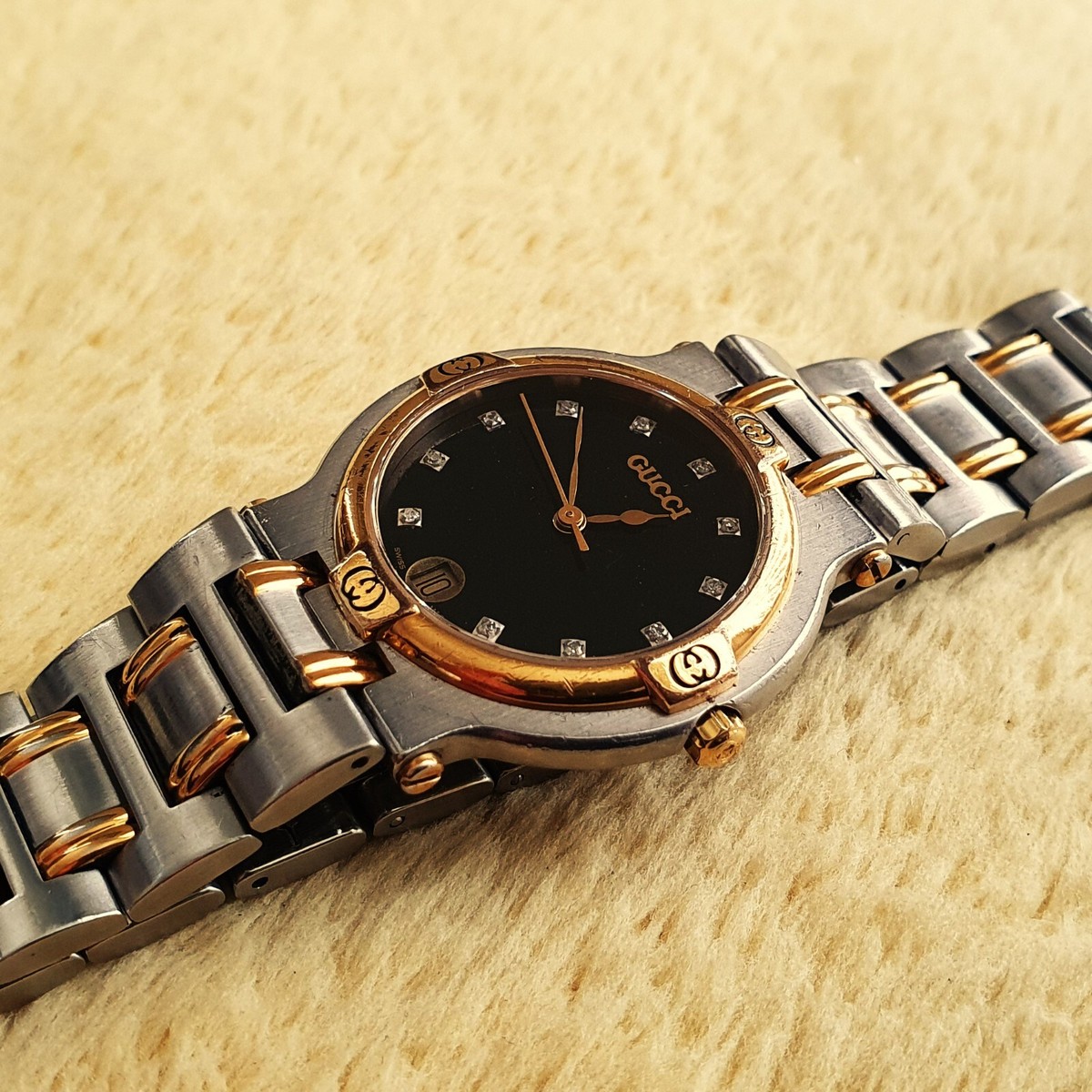 Gucci 9000M 18K GP 2 Tone Men's/Women's Watch with Diamond Gucci 9000M 18K GP 2 Tone Men's/Women's Watch with Diamond