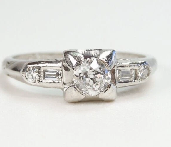 CANADIAN DIAMOND RING | Gold Star Jewellers